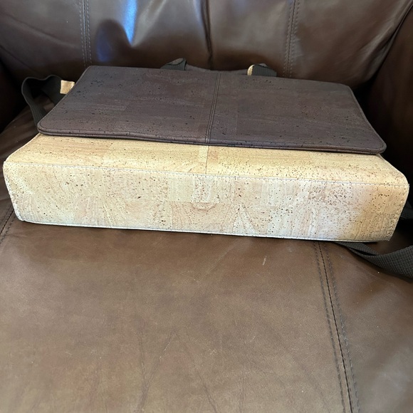 Artelusa Cork Briefcase - Picture 5 of 5